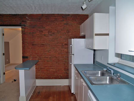 PA301421-013_jpg